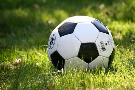 Stjerneskud og skæbnesvangre fejl: Runde 2 i league one 2025/26